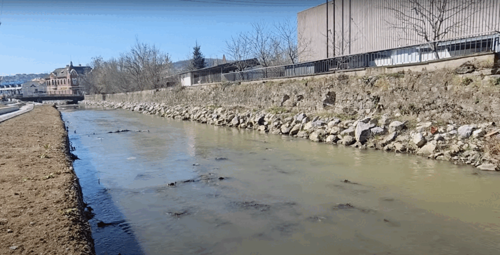 Încep lucrările de amenajare a Văii Secătura în Peștiș, județul Bihor Administrația Bazinală de Apă (ABA) Crișuri a dat startul lucrărilor de amenajare a Văii Secătura, în localitatea Peștiș, componentă a orașului Aleșd, județul Bihor