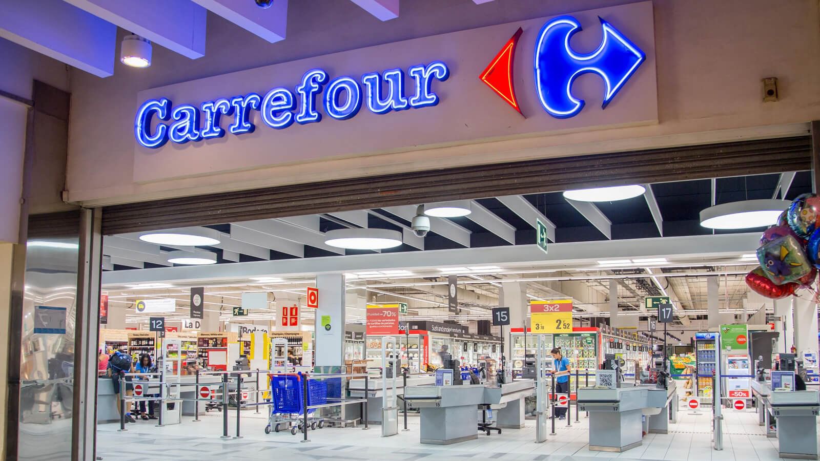 Carrefour lansează un sistem de muncă „pay-per-task” în magazinele din România Retailerul Carrefour implementează în România un model de muncă „pay-per-task”, prin care oferă posibilitatea colaboratorilor externi să efectueze sarcini specifice în magazine
