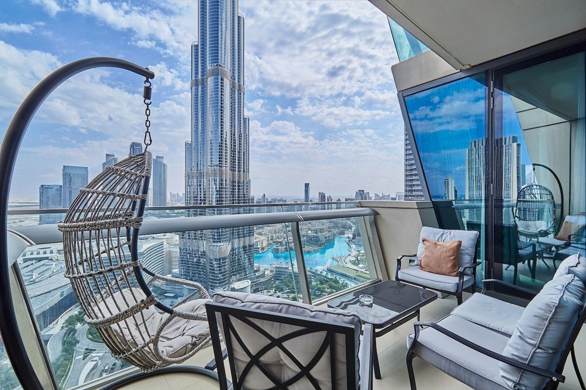 Dubai, magnetul românilor cu dare de mână: prețuri, tendințe și comunitate Prețurile apartamentelor din Dubai atrag tot mai mulți investitori români, cu o creștere a achizițiilor de 40% în 2025, comparativ cu anul precedent