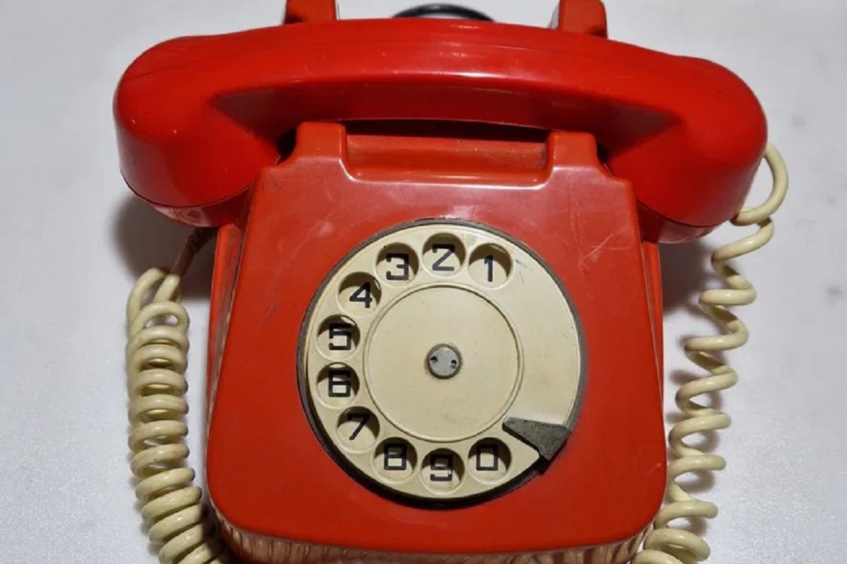 Roșul, culoarea favorită a colecționarilor din România