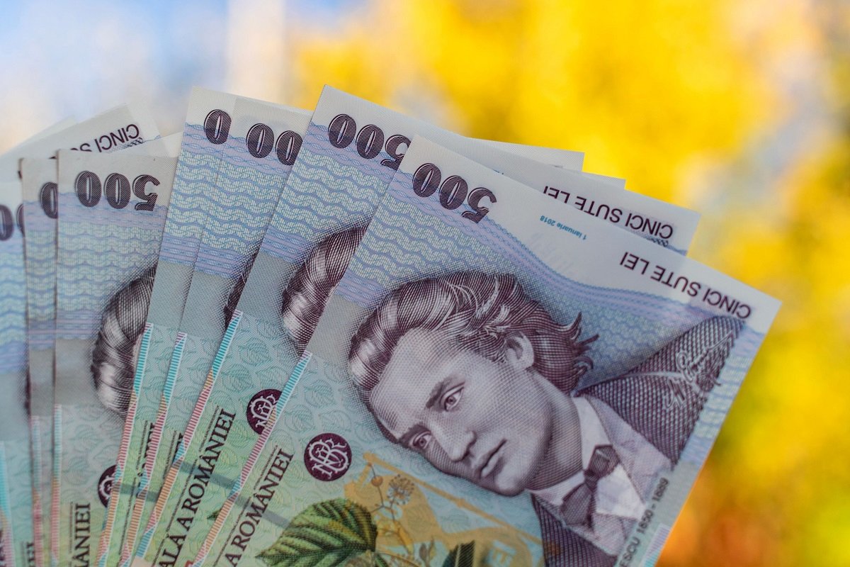 Salariul unui dascăl în 2026: venituri variabile și provocări financiare Veniturile unui dascăl în anul 2026 variază semnificativ în funcție de o serie de factori, inclusiv locația parohiei, numărul de enoriași și resursele financiare disponibile