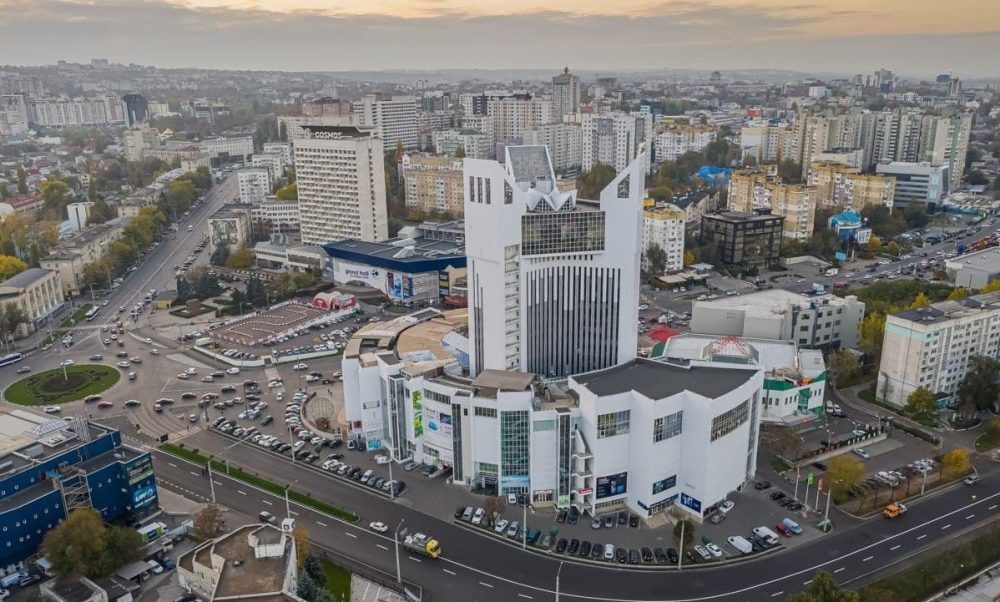 Republica Moldova face apel la economisirea energiei electrice din cauza unui deficit Guvernul Republicii Moldova a emis un apel urgent către populație pentru reducerea consumului de energie electrică în orele de vârf, în urma unui deficit constatat vineri
