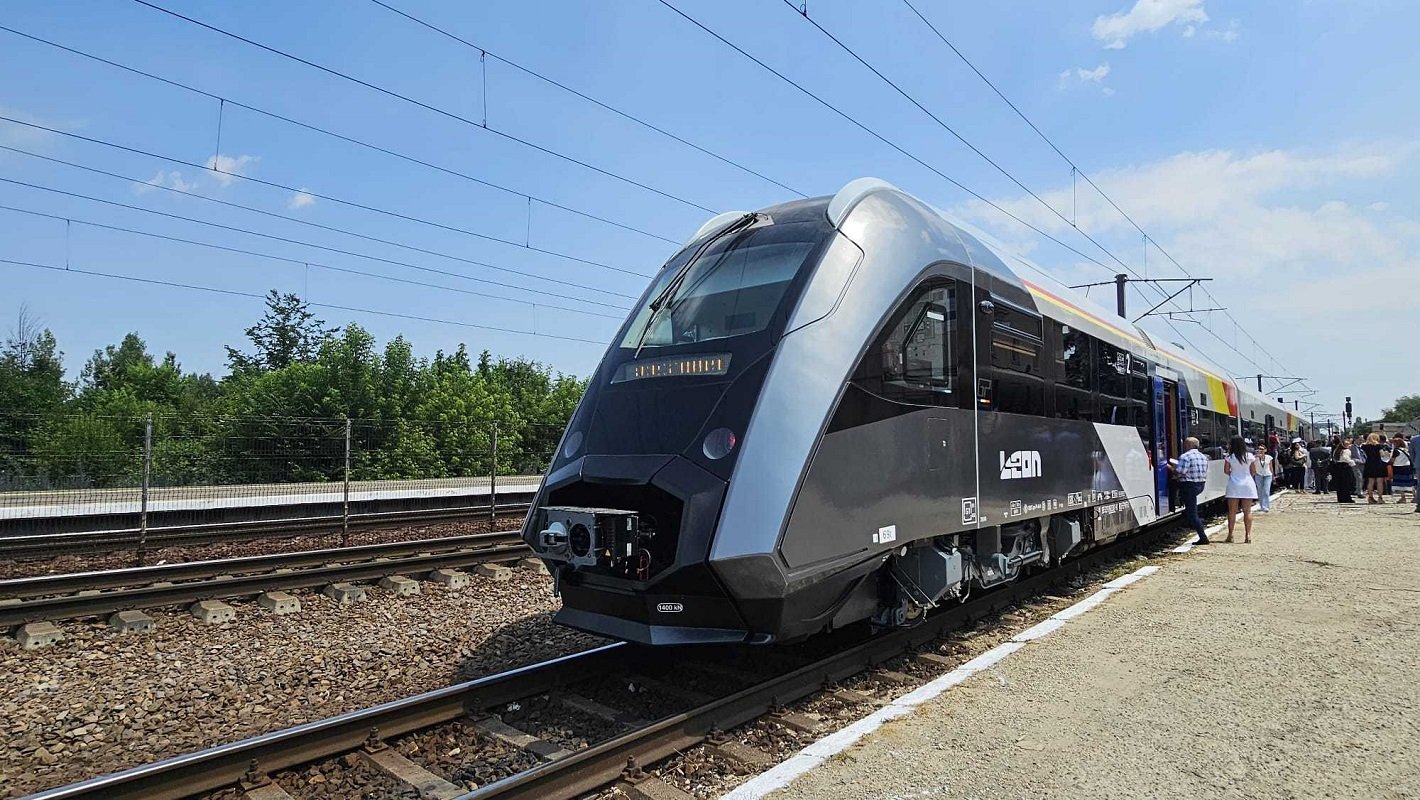 O companie românească lansează Leon Railways, un nou operator feroviar, și readuce producția de trenuri diesel în România Grampet, considerată prima multinațională românească din domeniul transportului feroviar și logisticii, a lansat Leon Railways, un nou operator feroviar
