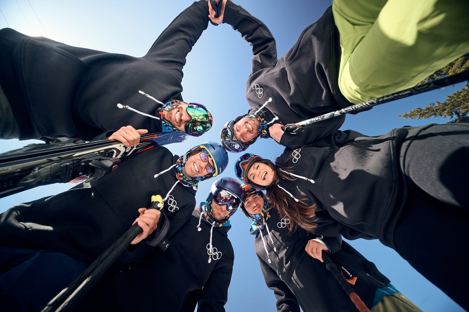 Colecția Olimpică ajunge în România: Spiritul Jocurilor de la Milano Cortina pe pârtiile autohtone Jocurile Olimpice de Iarnă Milano Cortina 2026 s-au încheiat, dar ecoul competiției sportive continuă să inspire