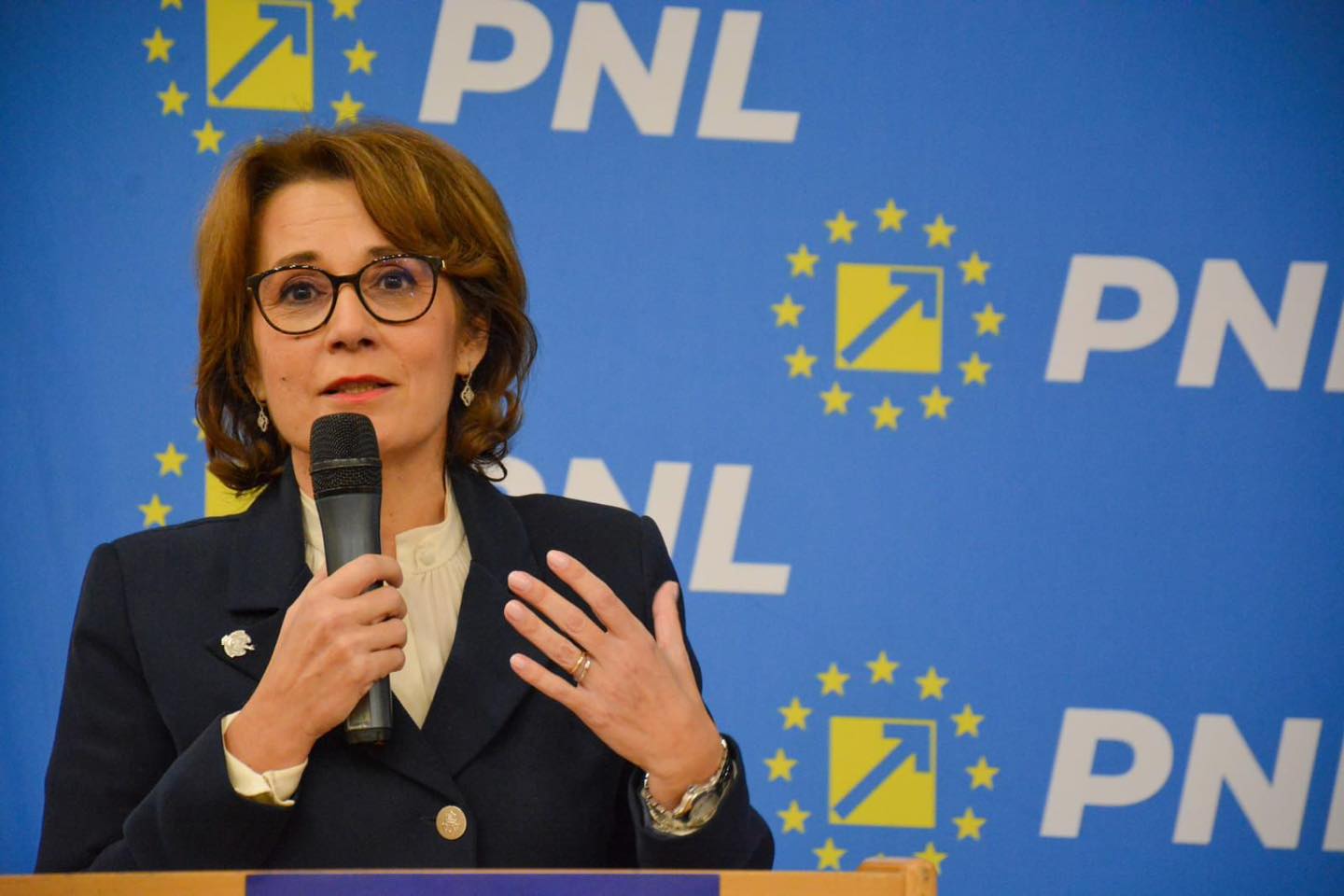 Comisiile de Apărare au avizat: Baza Mihail Kogălniceanu, pregătită pentru întărirea prezenței SUA Bucureștiul a făcut un pas important spre consolidarea parteneriatului strategic cu Statele Unite ale Americii
