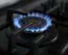 Creștere la facturile de gaz din aprilie: Cât vor plăti în plus românii