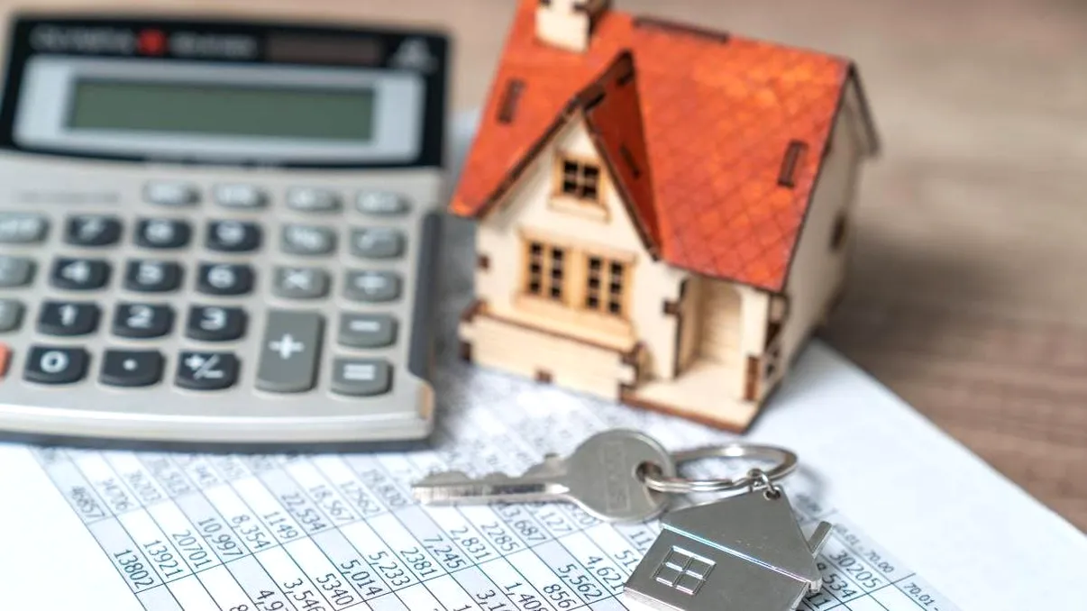 Noi reduceri la impozitul pe locuințe: Cum se aplică și ce trebuie să știe contribuabilii Noile reduceri la impozitele pe locuințe au intrat în vigoare, dar aplicarea lor nu este uniformă și ridică o serie de întrebări pentru contribuabili