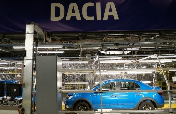 Scădere de producție și concedieri la uzina Dacia de la Mioveni în 2026 Uzina Dacia de la Mioveni se pregătește pentru o perioadă dificilă
