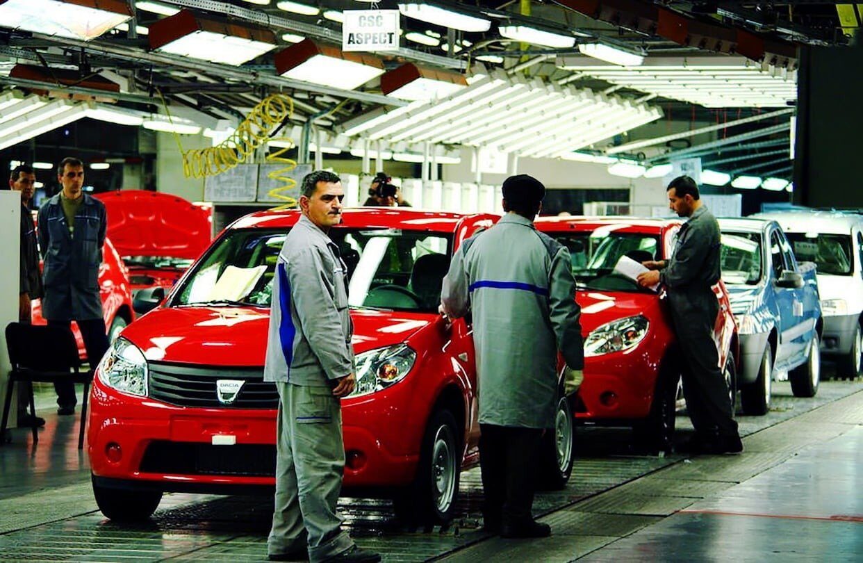 Dacia restrânge activitatea la mioveni: Ce implică plecările de angajați?