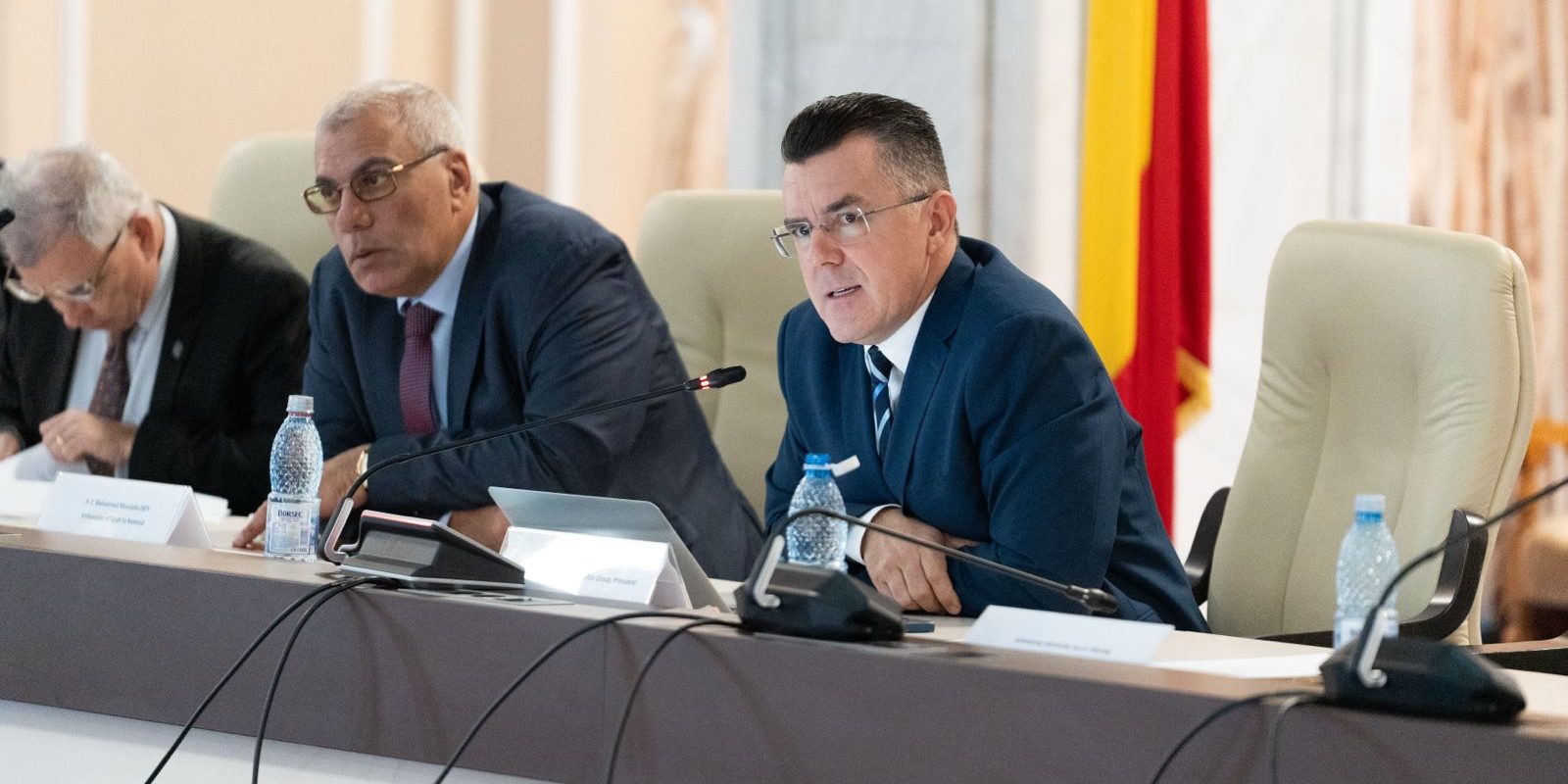 România și Orientul Mijlociu: O relație neglijată și oportunități ratate România nu are o politică oficială pentru Orientul Mijlociu, o regiune considerată a fi în plină transformare și cu un rol important în viitorul global