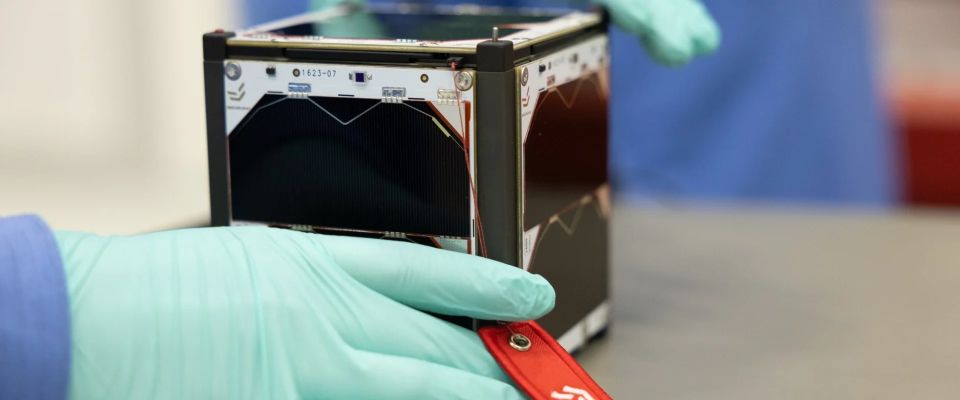 România va lansa pe orbită un satelit dezvoltat integral de specialiști români, marcând un pas important în dezvoltarea capacităților naționale în domeniul spațial
