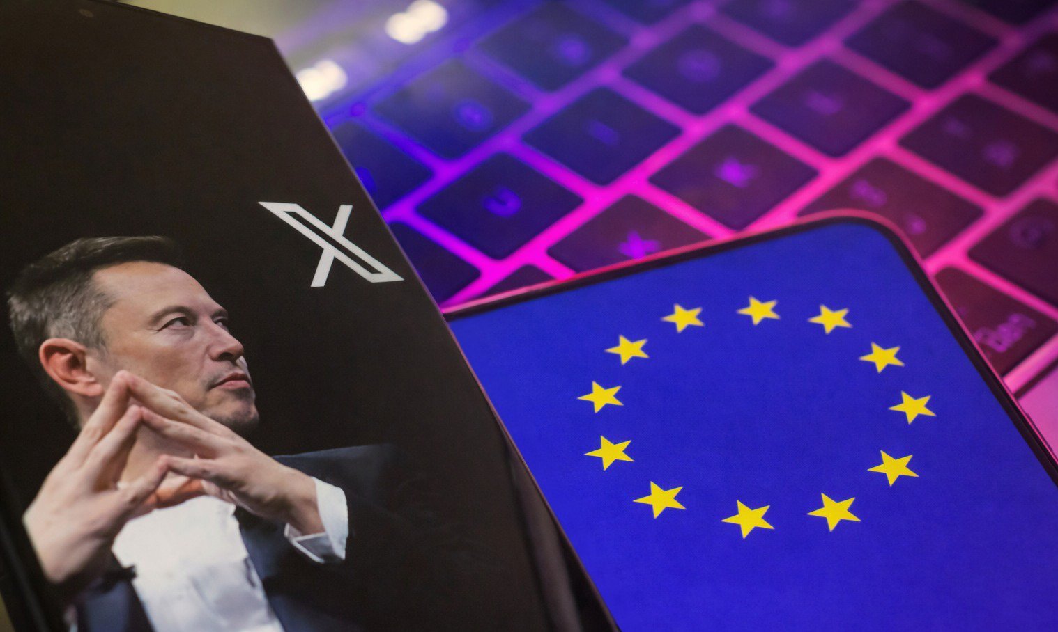 Bifa albastră de pe X, în vizorul Uniunii Europene: De la simbol de statut la țintă în războiul reglementărilor Uniunea Europeană a pus sub lupă bifa albastră de pe platforma X, fostul Twitter, condusă de Elon Musk, considerând că modul în care aceasta funcționează induce în eroare utilizatorii