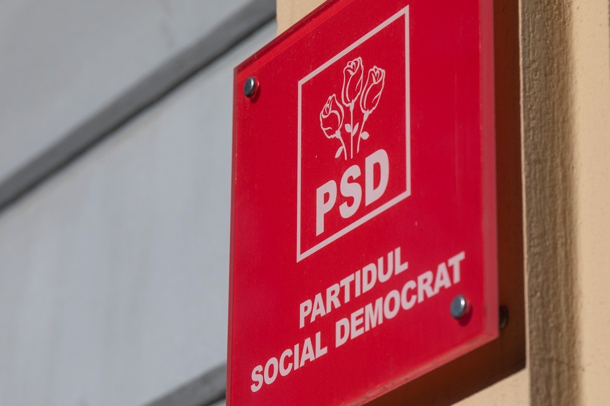 PSD cere măsuri urgente pentru limitarea prețurilor la combustibili Social-democrații solicită prim-ministrului să ia o decizie rapidă privind propunerile miniștrilor PSD de la Energie și Agricultură, cu scopul de a contracara majorarea rapidă a prețurilor la combustibili, agravată de conflictul din Orientul Mijlociu