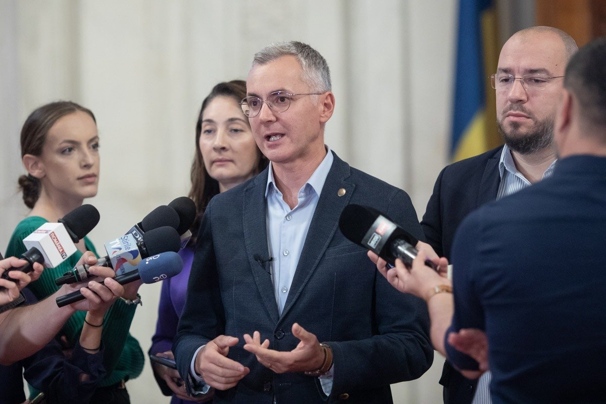 Stelian Ion critică propunerile pentru șefia parchetelor Fostul ministru al Justiției, Stelian Ion, a criticat dur propunerile actualului ministru, Radu Marinescu, pentru conducerea Parchetului General, DNA și DIICOT