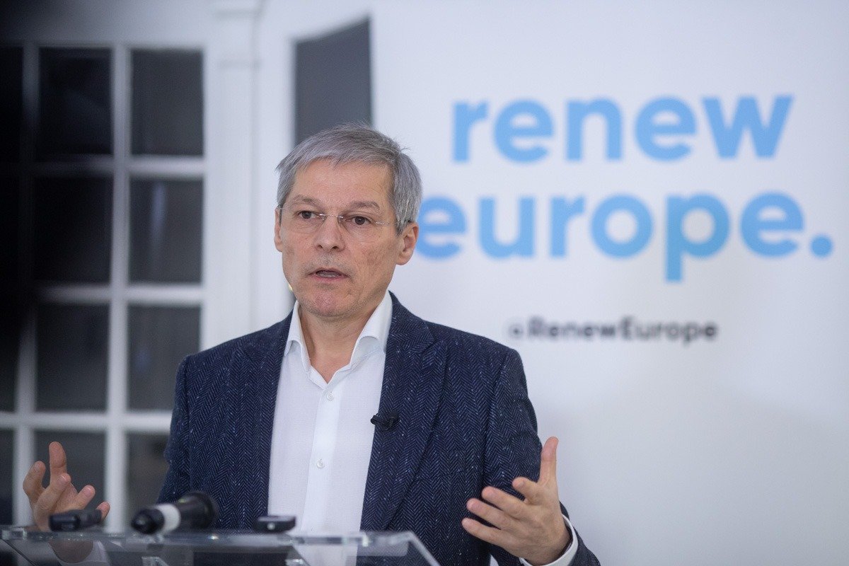 Cioloș, propus de Nicușor Dan pentru șefia Francofoniei Fostul premier al României și comisar european, Dacian Cioloș, a fost propus de către primarul general al Capitalei, Nicușor Dan, pentru funcția de secretar general al Organizației Internaționale a Francofoniei