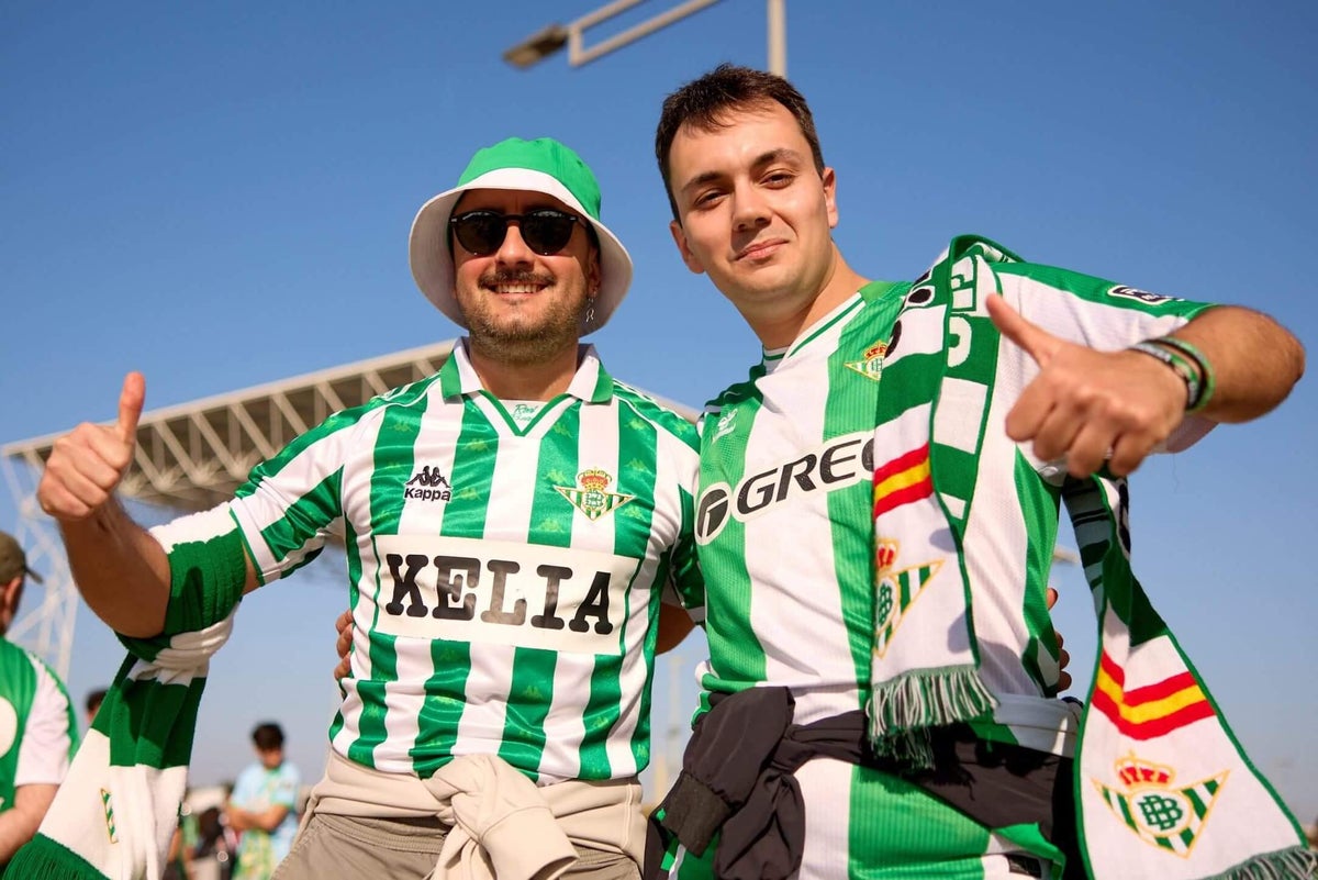 La Liga se întoarce în timp: weekend retro în aprilie Madrid, Spania – Fanii fotbalului spaniol vor avea ocazia să retrăiască momente de glorie în luna aprilie