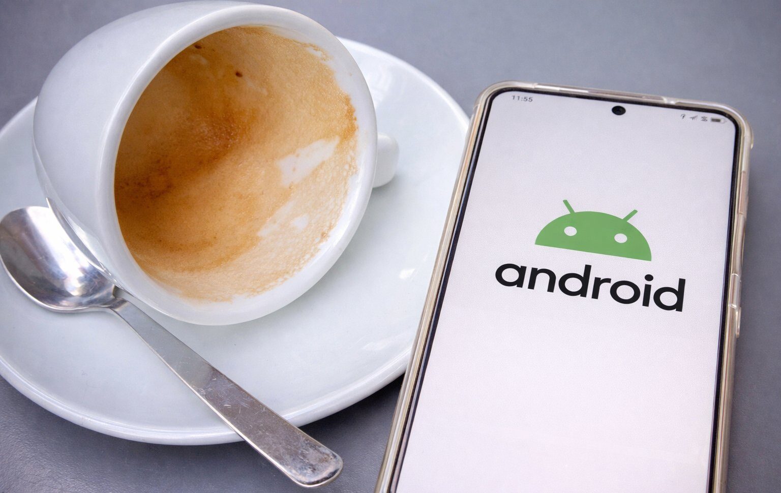 Android-ul își schimbă regulile pentru utilizatorii care instalează aplicații din surse externe Google introduce noi măsuri de securitate pentru utilizatorii sistemului de operare Android, care vizează instalarea aplicațiilor din afara magazinului oficial