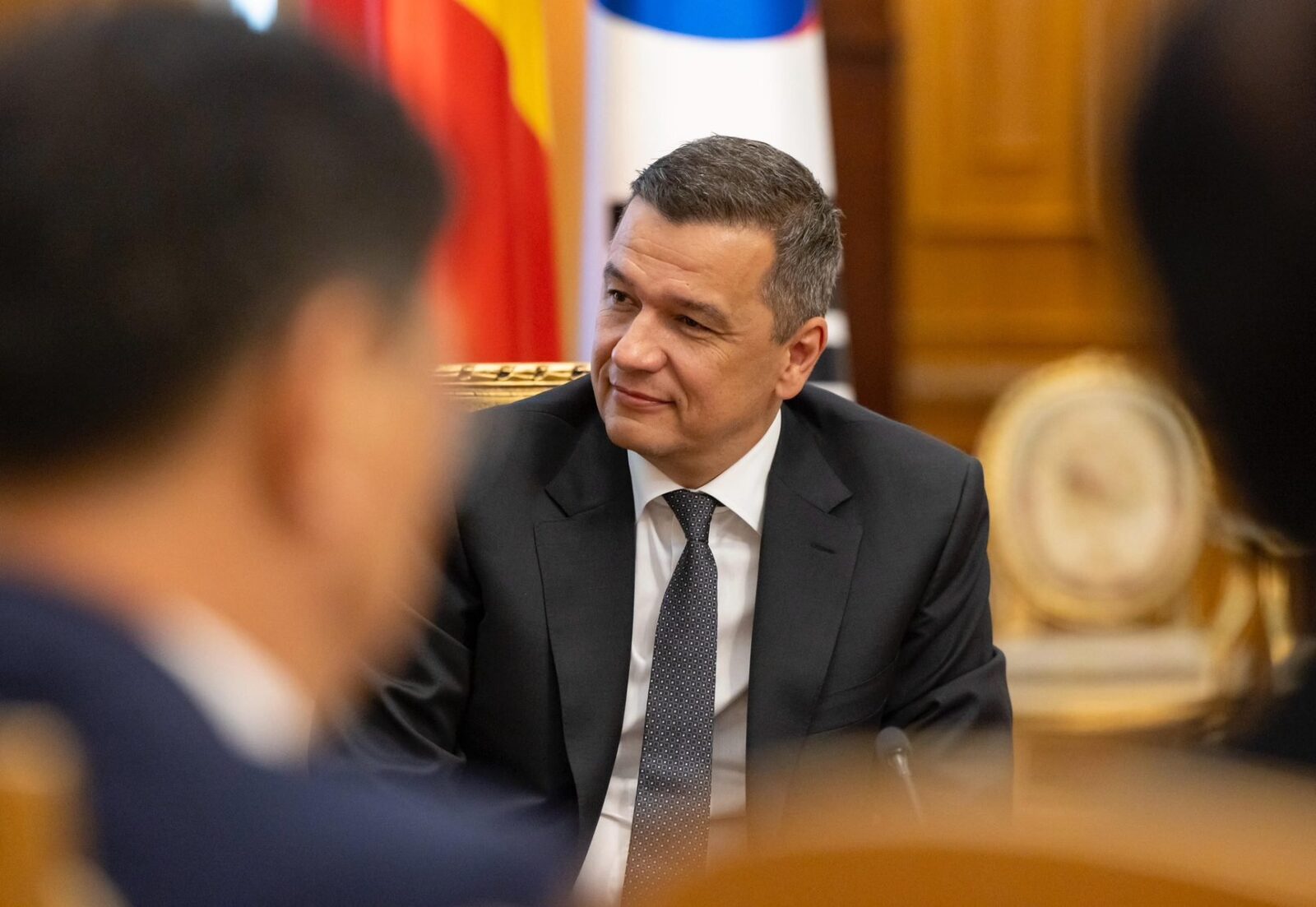 Grindeanu semnalează nemulțumiri față de modul în care funcționează guvernul Președintele Partidului Social Democrat (PSD), Sorin Grindeanu, a exprimat, miercuri, critici la adresa modului în care funcționează guvernul, subliniind că „e clar pentru toată lumea că la nivel guvernamental lucrurile nu funcționează cum trebuie”
