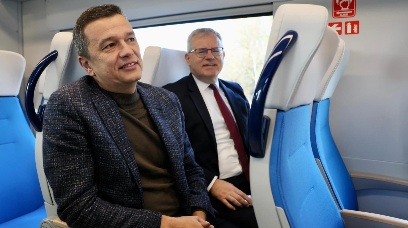 Grindeanu se deplasează la Bruxelles pentru discuții politice Ministrul Transporturilor, Sorin Grindeanu, va avea joi o serie de întâlniri la Bruxelles cu lideri europeni importanți, potrivit unui anunț al Partidului Social Democrat (PSD)