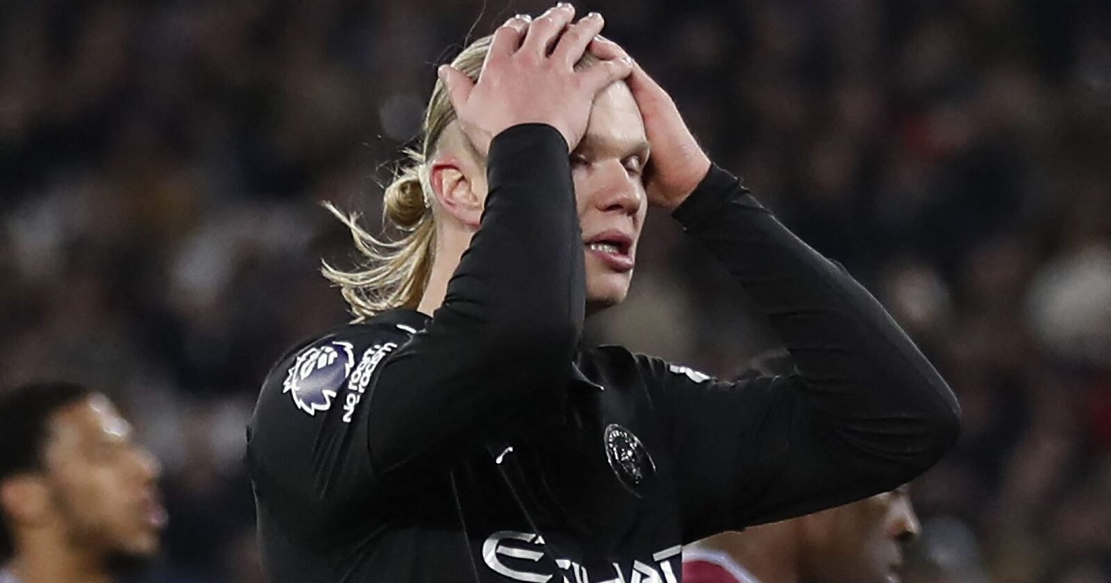 Manchester City, sub presiune: Guardiola apără echipa și caută soluții Manchester City trece printr-o perioadă mai puțin strălucitoare, după ce a suferit înfrângeri în Champions League și a remizat în Premier League