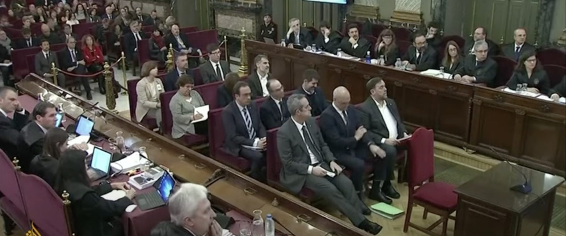 Spania extinde accesul la sănătate pentru imigranții ilegali, în pofida tendințelor europene Guvernul spaniol de stânga a decis să extindă accesul la asistența medicală pentru imigranții ilegali, o măsură care vine în continuarea politicii sale favorabile imigrației
