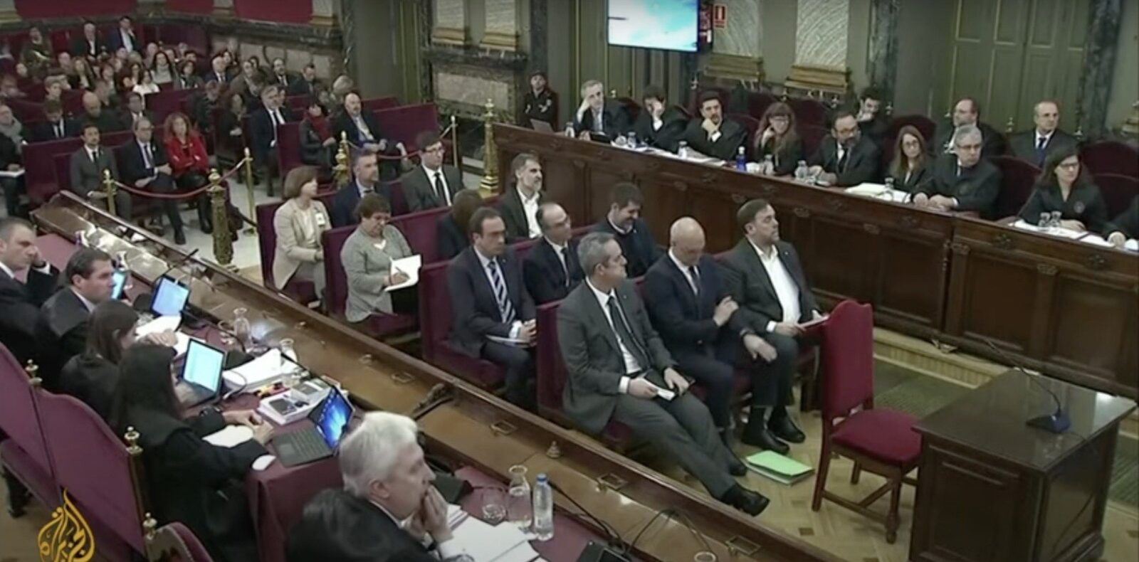 Spania extinde accesul la sănătate pentru imigranții ilegali, în pofida tendințelor europene Guvernul spaniol de stânga a decis să extindă accesul la asistența medicală pentru imigranții ilegali, o măsură care vine în continuarea politicii sale favorabile imigrației