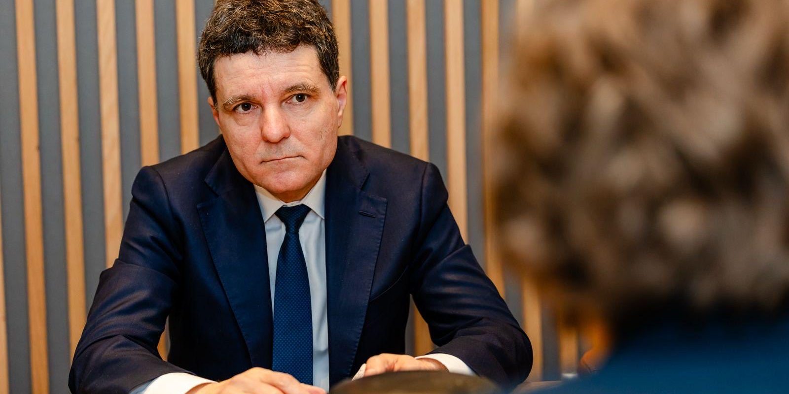 Reforma companiilor de stat, o prioritate de netăgăduit, susține președintele după discuții la Bruxelles București – Reforma companiilor de stat din România nu mai poate fi amânată, a declarat președintele țării, după o întâlnire la Bruxelles cu vicepremierul Oana Gheorghiu