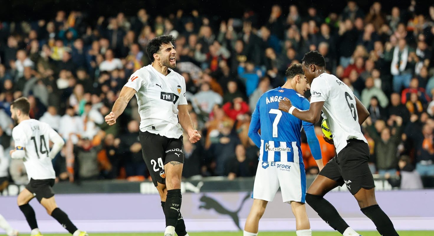 Valencia în delir: Hugo Duro aprinde Mestalla