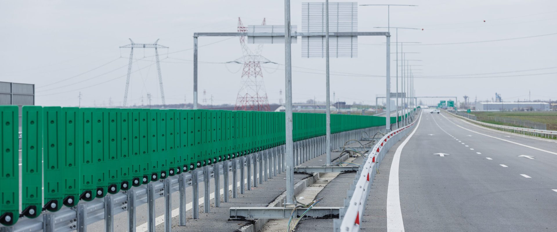 Restricții de trafic pe A2 și pe Șoseaua Mihai Bravu, în Capitală Circulația rutieră pe Autostrada A2 București-Constanța este restricționată, marți, 14 martie, pe prima bandă, pe ambele sensuri, între kilometrii 160 și 161