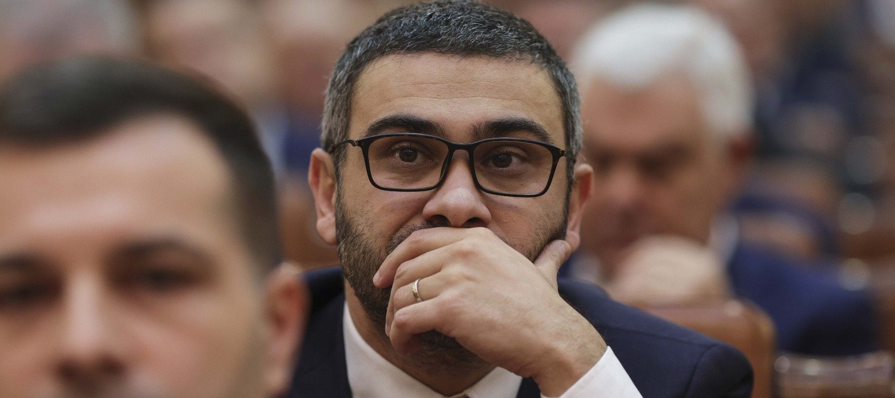 Ajutorul financiar pentru pensionari, întârziat din cauza legislației Pensionarii cu venituri sub 3.000 de lei ar putea primi cu întârziere ajutorul financiar promis, care trebuia să ajungă înainte de sărbătorile pascale