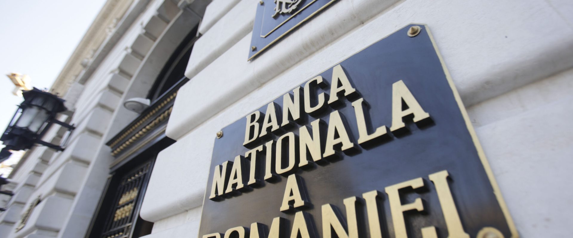 BNR lansează o replică din argint a monedei de 5 lei din 1880 Banca Națională a României (BNR) va lansa, începând cu 16 martie, o reproducere din argint a monedei de cinci lei din anul 1880, cu efigia Regelui Carol I