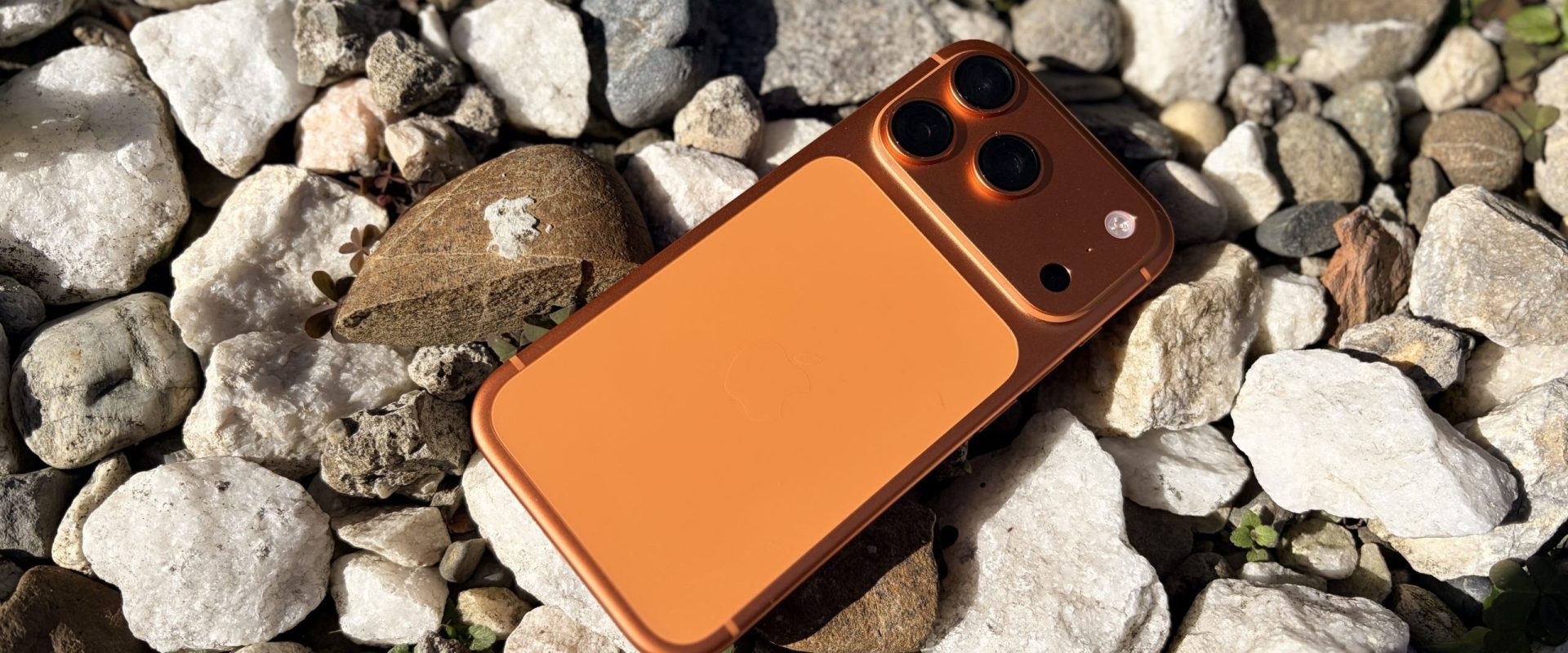 Apple ar putea lansa în 2026 o serie de produse „Ultra”, extinzând astfel strategia deja aplicată pentru Apple Watch, cipuri și CarPlay