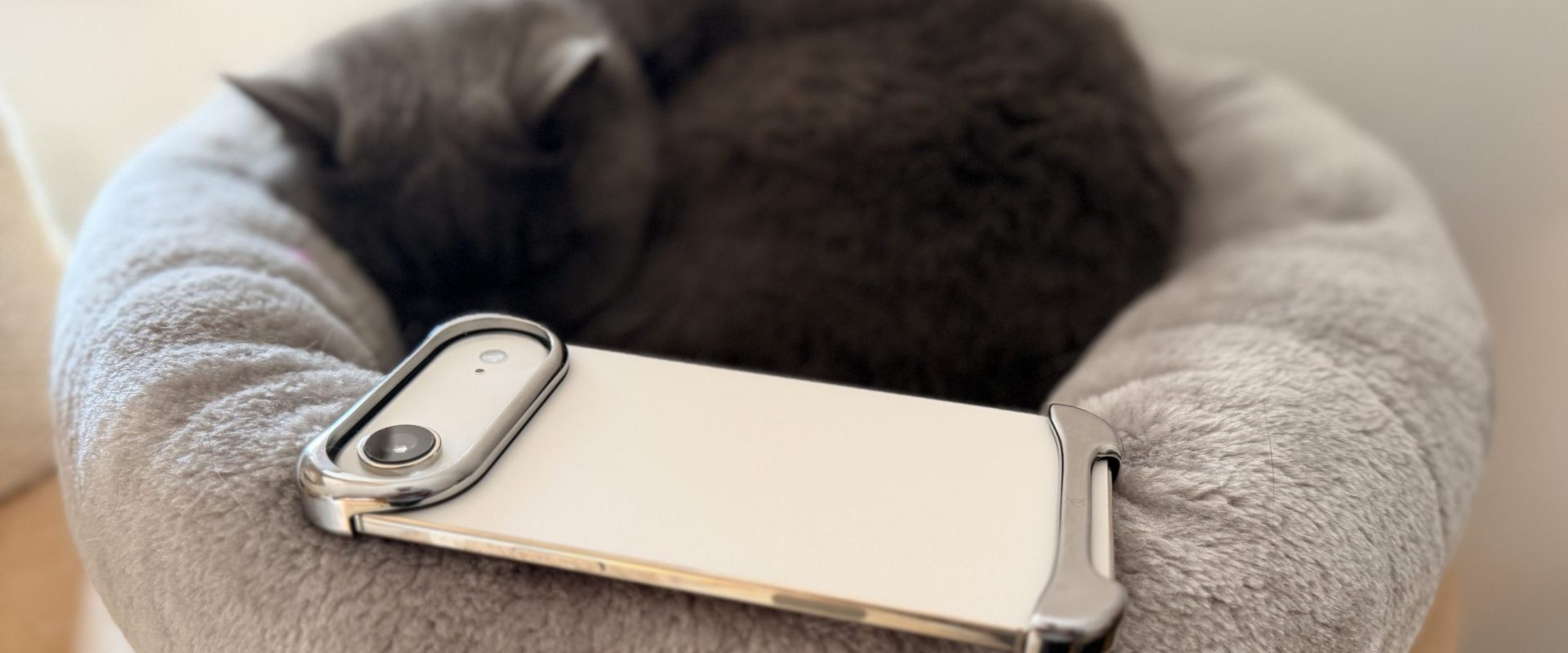 Pericolul cablurilor aparent inofensive pentru telefonul tău Un simplu cablu USB poate reprezenta o amenințare la adresa securității datelor personale stocate pe telefonul tău