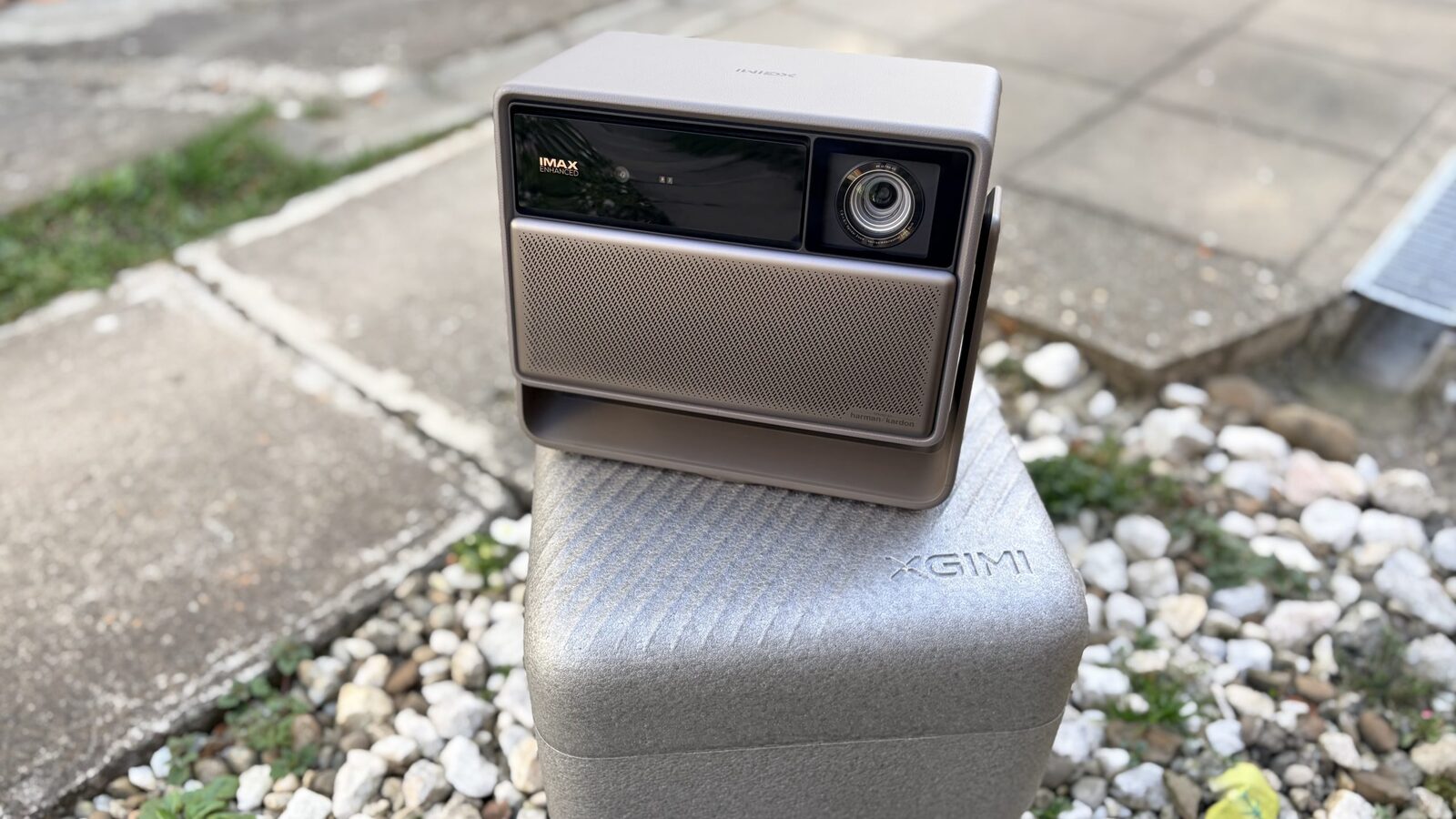 XGIMI Horizon 20: Proiectorul care aduce cinematograful acasă, fără compromisuri Proiectoarele, odată sinonime cu cabluri, laptopuri și sisteme audio complexe, au evoluat