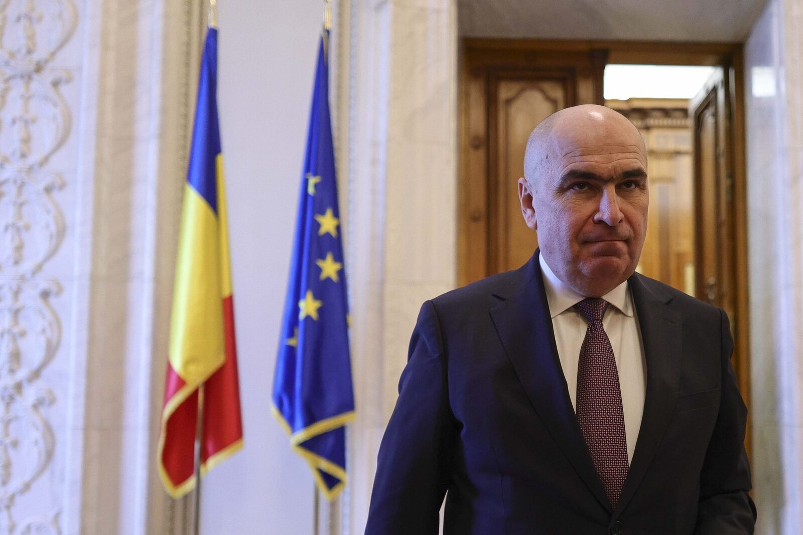 Guvernul pregătește noi măsuri pentru carburanți: scăderea accizei, pe masă București – Guvernul pregătește o nouă intervenție pe piața carburanților, după ce a adoptat, joi, o ordonanță de urgență care plafonează adaosurile comerciale