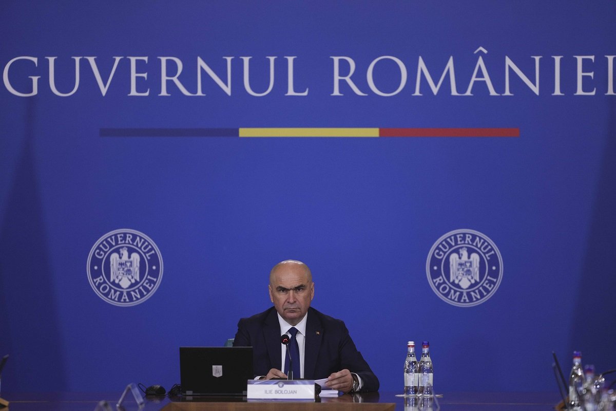 Bolojan convoacă o ședință de urgență pentru românii blocați în apropiere de Iran Premierul Ilie Bolojan a convocat o ședință de urgență la Palatul Victoria pentru a evalua situația cetățenilor români aflați în zona limitrofă Iranului, pe fondul escaladării conflictului din Orientul Mijlociu