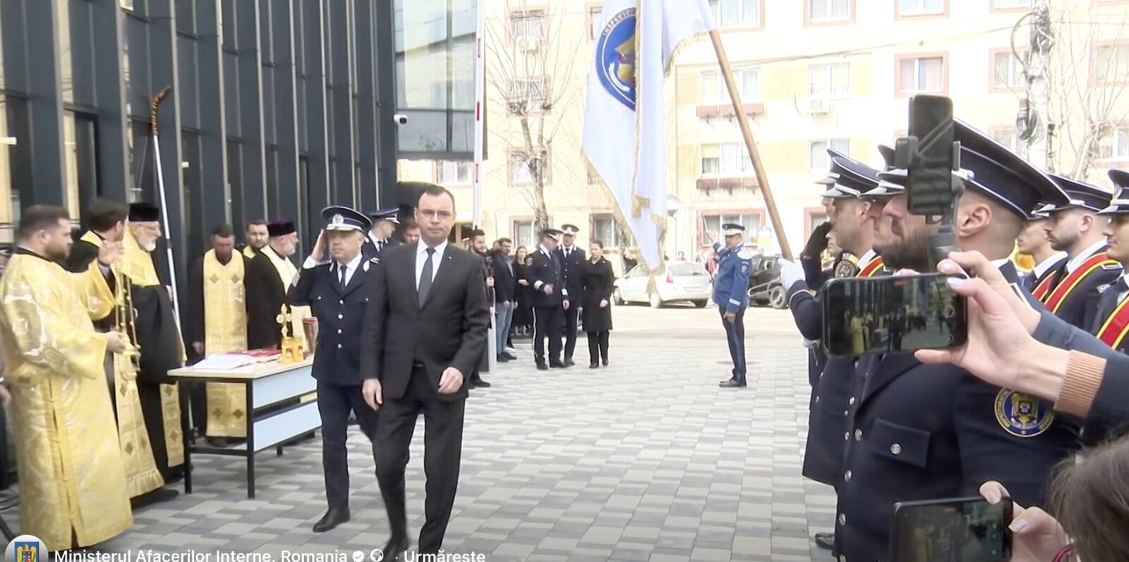 Noul sediu al Poliției Pitești, inaugurat după o investiție de 39 de milioane de lei Vineri, Poliția Municipiului Pitești a inaugurat noul său sediu, o investiție de aproape 39 de milioane de lei