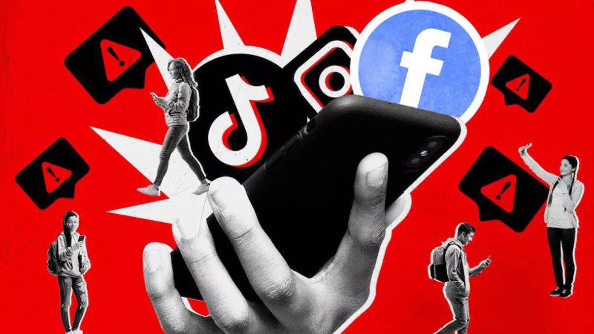 Platformele online transformă utilizatorii obișnuiți în reclame automate În ultimii ani, mediul online a cunoscut o schimbare majoră