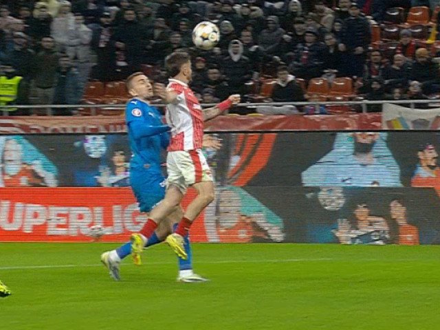 Verdict clar după solicitarea de penalty la meciul Dinamo – Craiova: Ilie Dumitrescu și Gică Craioveanu au dat verdictul Meciul tensionat dintre Dinamo și Universitatea Craiova a generat dezbateri aprinse în urma unei faze controversate în care echipa gazdă a solicitat un penalty