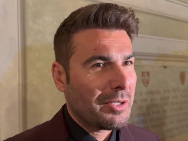 Mutu, între legendele fotbalului românesc: „Vreau să rămân în memoria oamenilor” Adrian Mutu, fostul mare internațional român, a oferit un răspuns scurt și clar la întrebarea „Unde te vezi în istoria fotbalului românesc?”