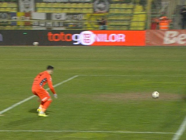 U Cluj, lider în SuperLigă după un autogol controversat la Mioveni Mioveni, 21 martie 2026 – U Cluj a învins FC Argeș cu scorul de 1-0 într-un meci tensionat, disputat la Mioveni, în ultima etapă a play-off-ului SuperLigii României
