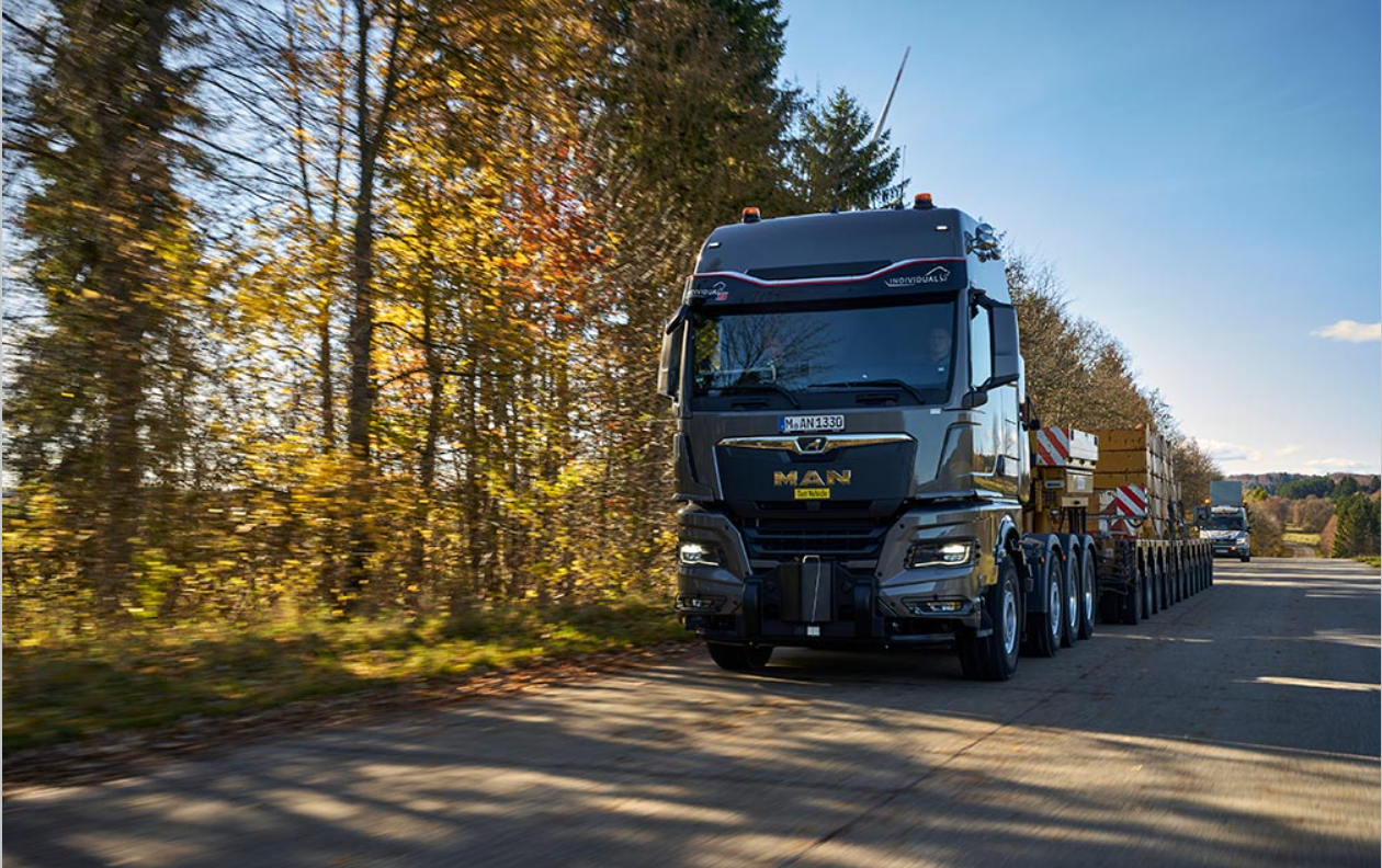 MAN intră pe piața camioanelor pentru transporturi agabaritice cu un model de 250 de tone Producătorul german MAN își extinde oferta de camioane grele cu un model dedicat transporturilor agabaritice, adresat companiilor de logistică specializată