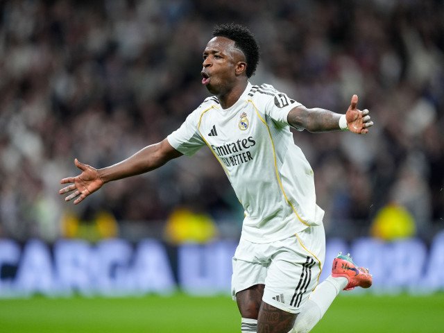 Vinicius Junior, eroul derby-ului madrilen: două goluri și o victorie importantă Atacantul brazilian Vinicius Junior a strălucit în derby-ul de sâmbătă seară dintre Real Madrid și Atletico Madrid, marcând două goluri decisive pentru victoria echipei sale
