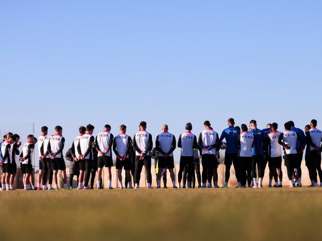 Probleme de lot pentru Rădoi la FCSB: Ngezana și Cercel, indisponibili la primul antrenament Bucureștiul fotbalistic așteaptă cu sufletul la gură revenirea FCSB sub comanda lui Mirel Rădoi