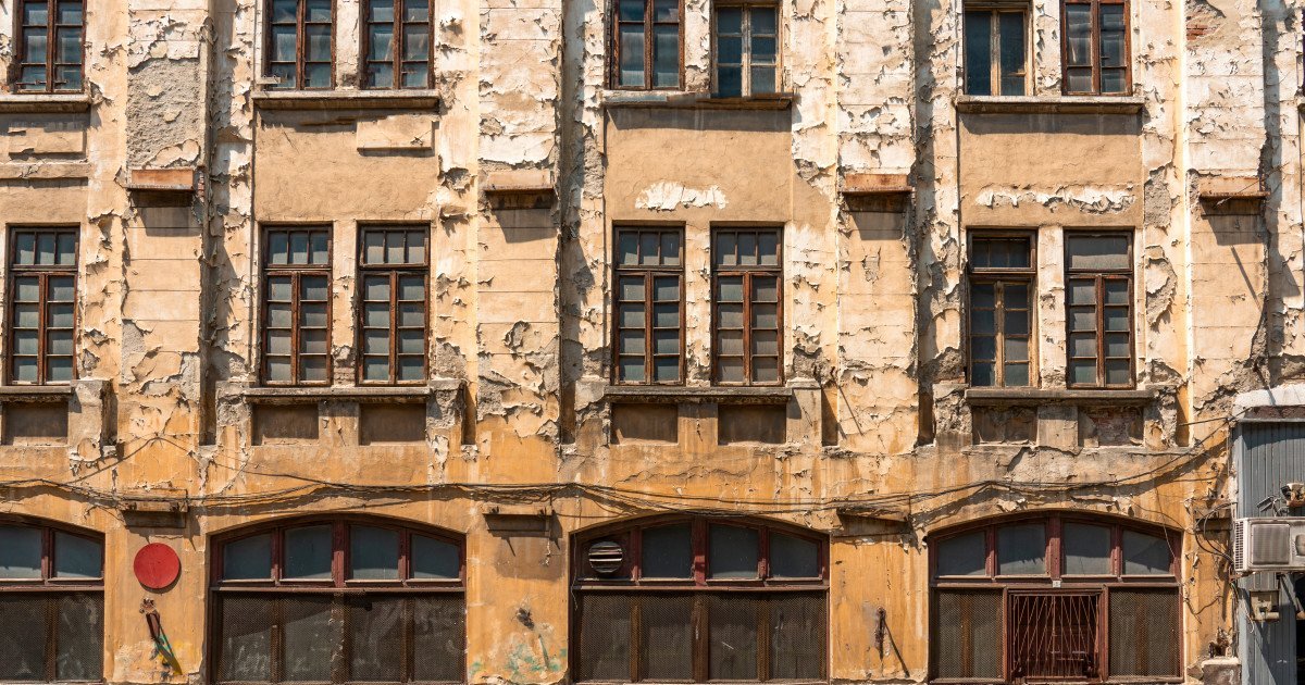 49 de ani de la cutremurul din ’77: România, între cicatrici adânci și lecții învățate Pe 4 martie 1977, România era zguduită de un seism devastator, cu magnitudinea de 7,2 grade pe scara Richter