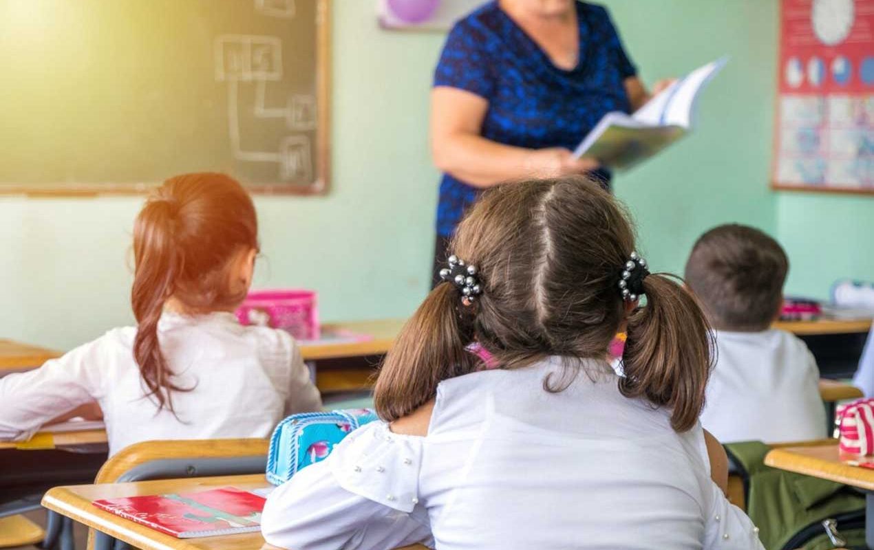 Elevii cu cerințe educaționale speciale ar putea primi mâncare în loc de bani: Senatul a aprobat proiectul de lege Un proiect de lege care modifică modul în care sunt sprijiniți financiar elevii cu cerințe educaționale speciale (CES) a fost adoptat de Senat