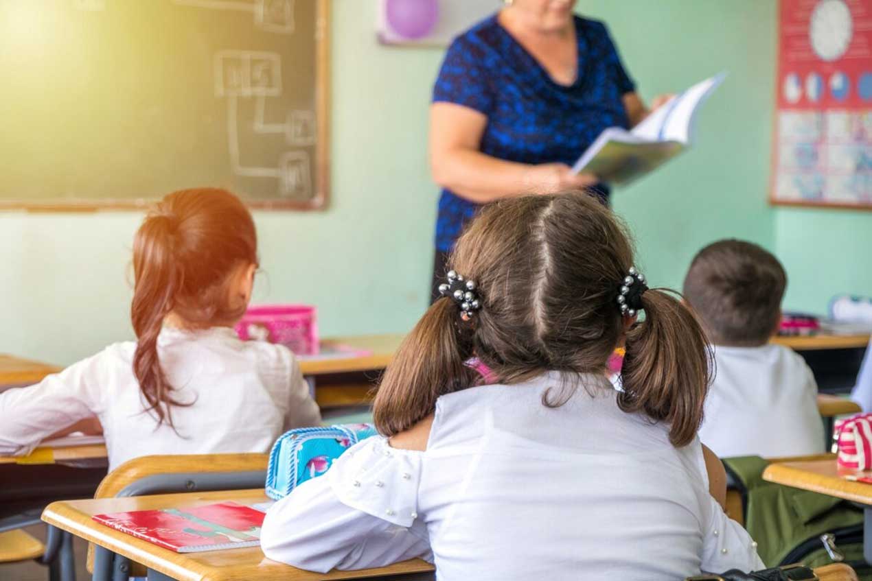 Elevii cu cerințe educaționale speciale ar putea primi mâncare în loc de bani: Senatul a aprobat proiectul de lege Un proiect de lege care modifică modul în care sunt sprijiniți financiar elevii cu cerințe educaționale speciale (CES) a fost adoptat de Senat