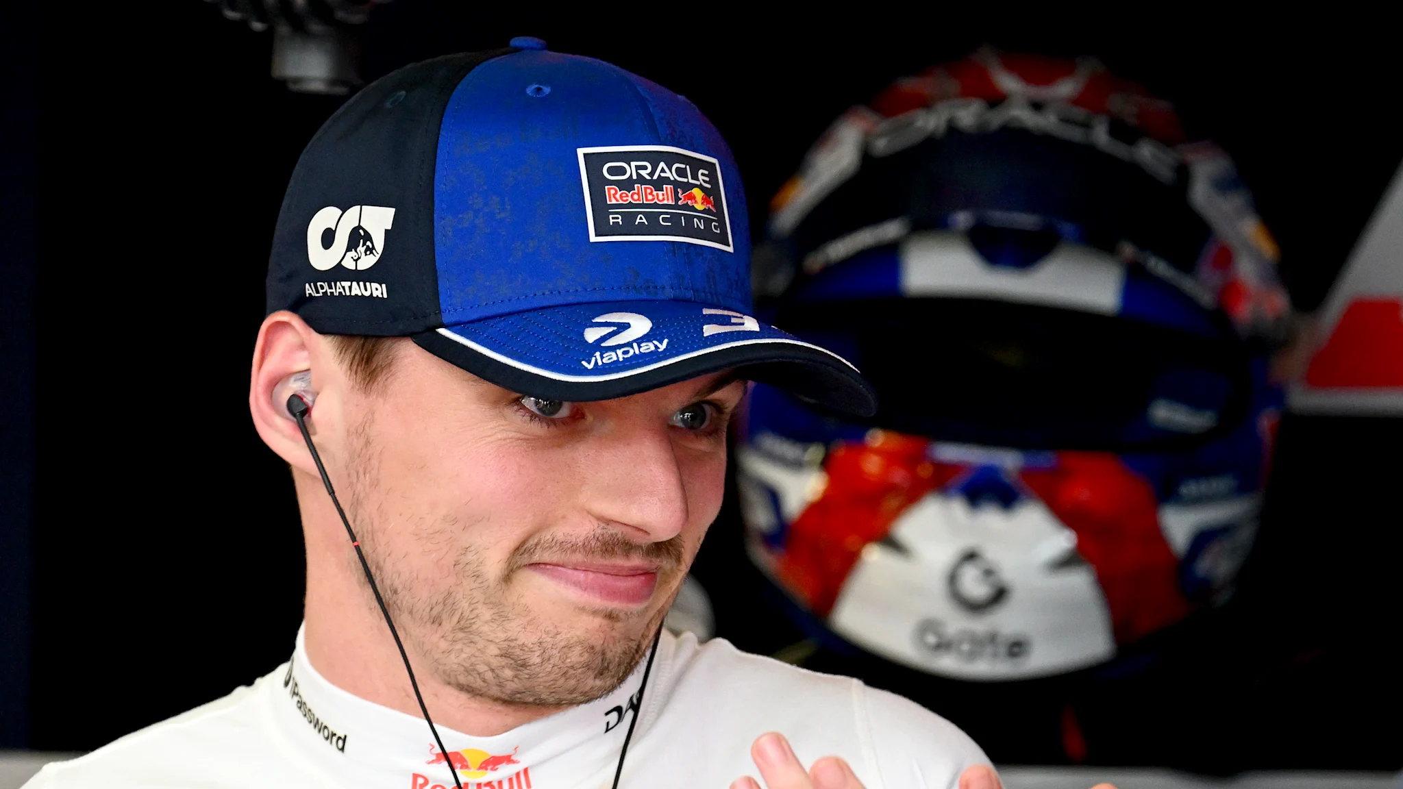 Mercedes domină calificările pentru Marele Premiu al Australiei, Verstappen, pe ultimul loc pe grilă Melbourne, Australia – Echipa Mercedes pare favorită la deschiderea sezonului de Formula 1 din 2026, după ce George Russell a obținut pole position-ul în calificările pentru Marele Premiu al Australiei