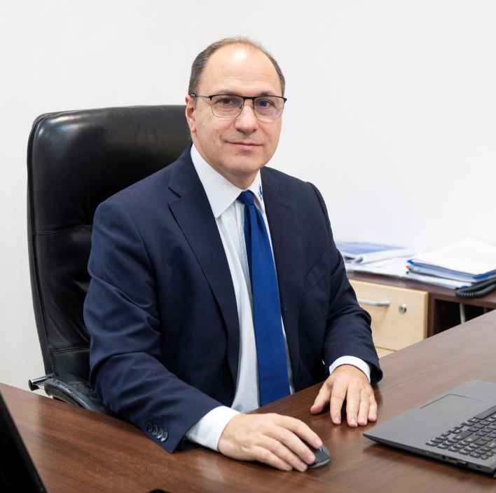Mihai Dimian, noul ministru al Educației, numit de Nicușor Dan Președintele Nicușor Dan a semnat marți decretul de numire a lui Mihai Dimian în funcția de ministru al Educației și Cercetării