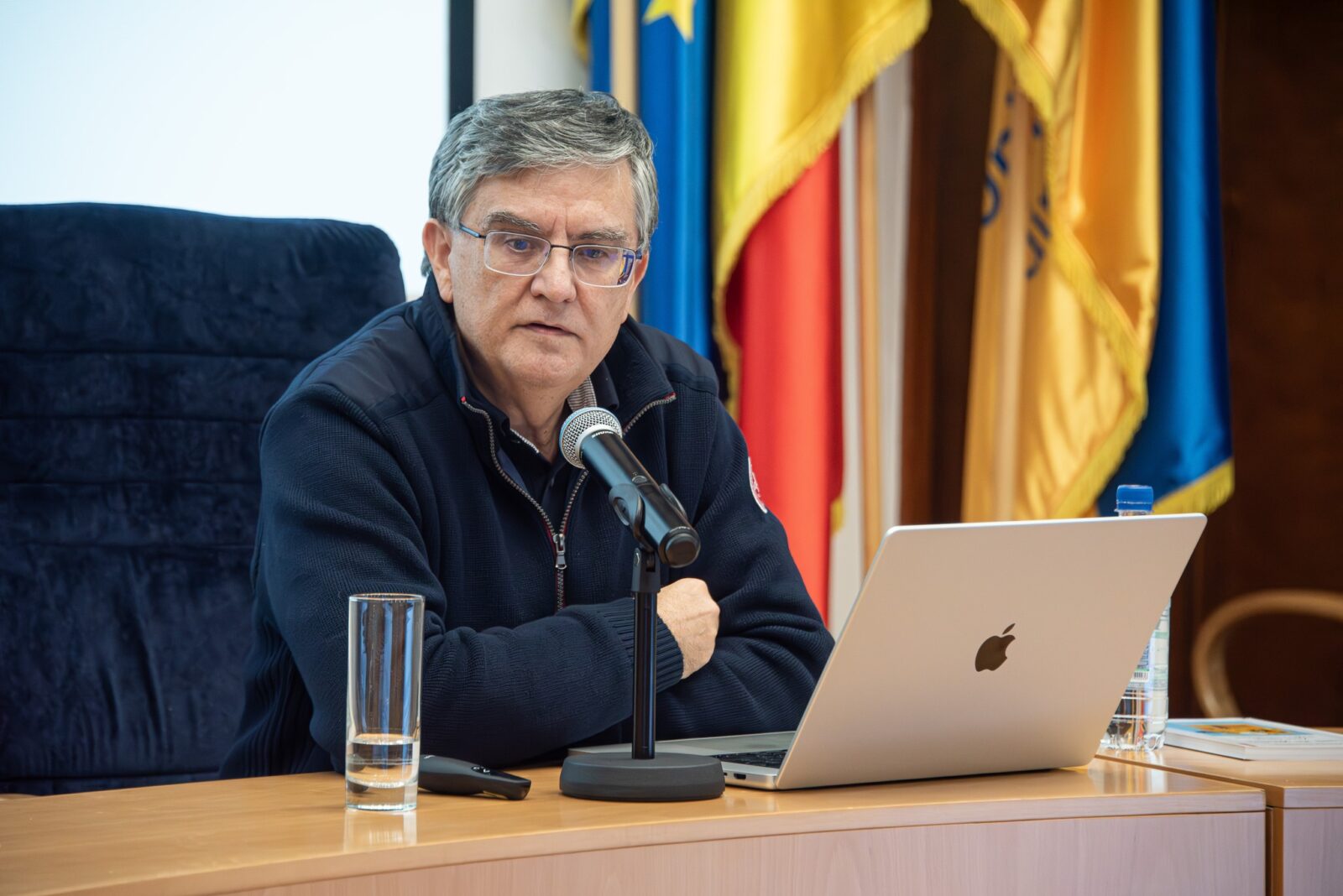 Mircea Dumitru despre posibilitatea Unirii cu Moldova: „În Uniunea Europeană, nu printr-un act politic“ Într-o declarație recentă, profesorul Mircea Dumitru, fost ministru al Educației și rector al Universității din București, a abordat subiectul sensibil al unirii Republicii Moldova cu România